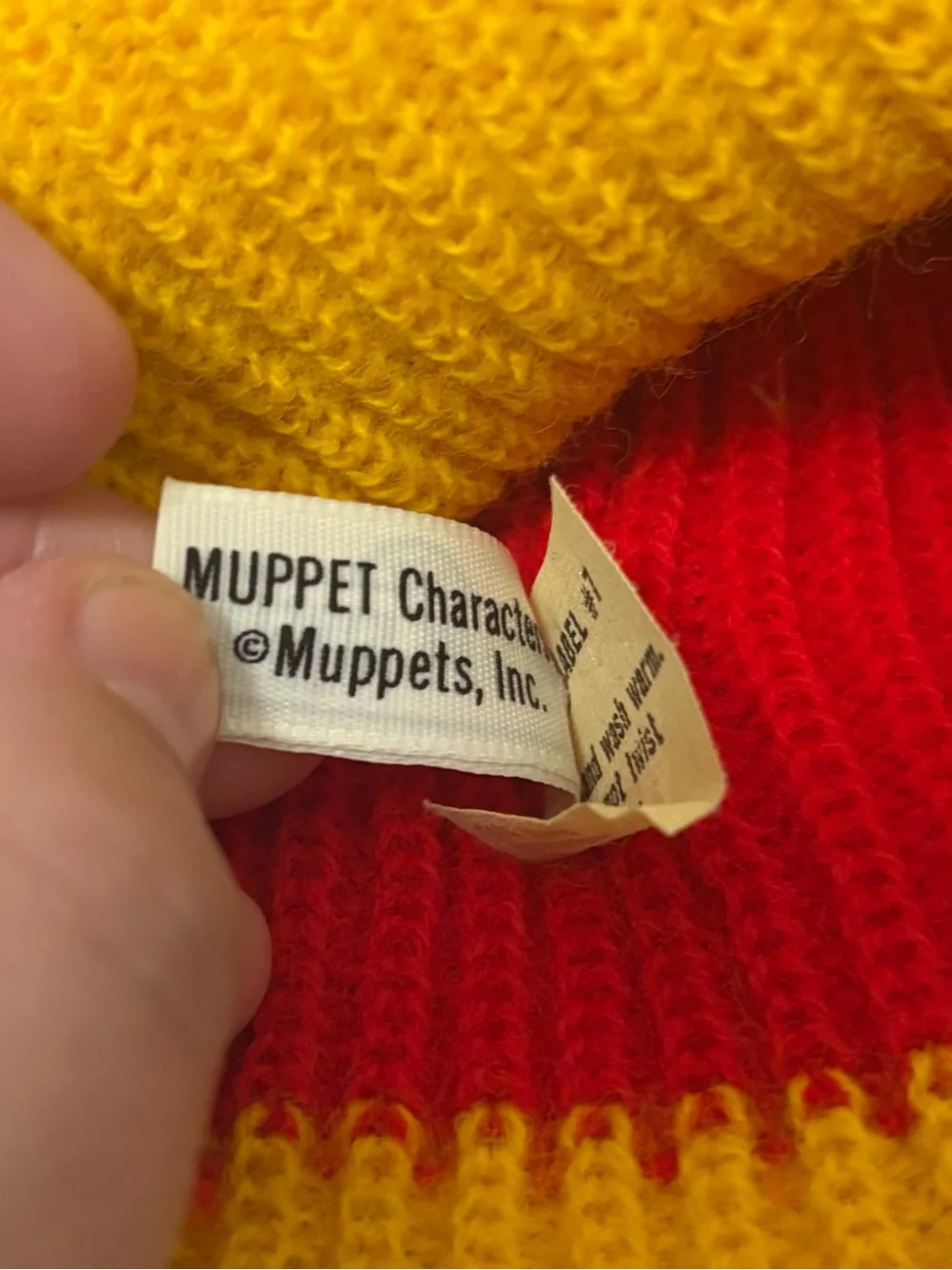 VTG Sesame Street Big Bird Kids Size Beanie Cap Muppet Winter Knit Hat